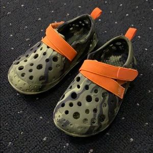 🟠 4/$25 Camouflage Velcro Sandals Size 7/8